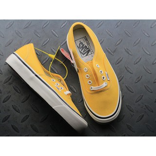Giày Vans Authentic vàng