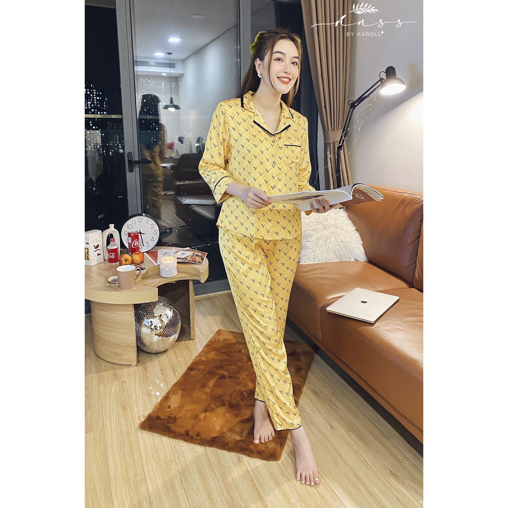 Bộ lụa mặc nhà nữ họa tiết hình chữ quần dài tay lỡ ANSS by Karoll ANSS.21.005 (có nhiều màu)