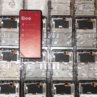 Màn hình vsmart bee / v220 zin khung