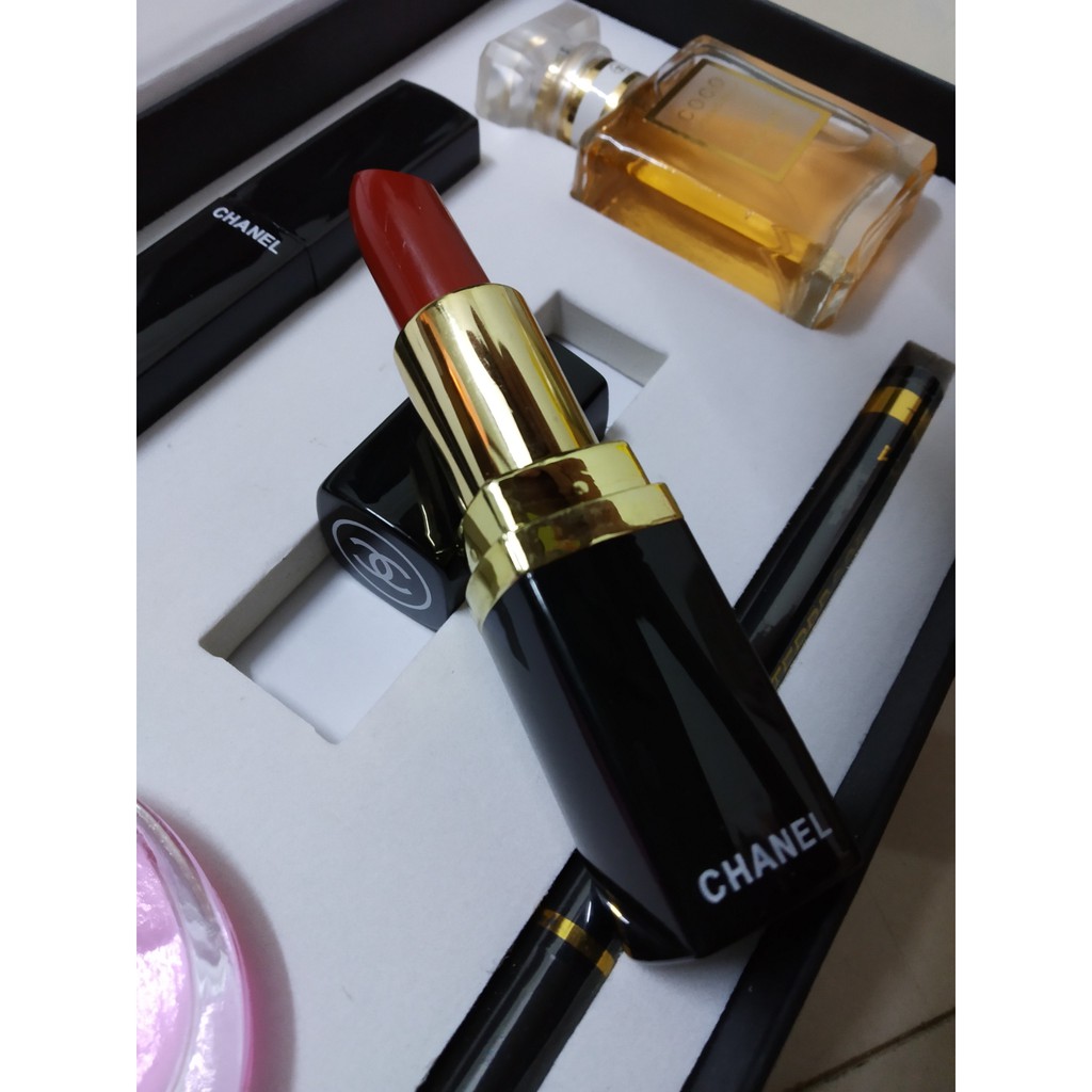 [Set Quà 8-3] - Set 5 món Chanel đủ sức hạ gục bất cứ cô gái nào - Quà Tặng Bạn Gái | BigBuy360 - bigbuy360.vn