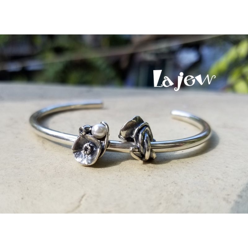 Charm hoa bạc 925 xỏ vòng Troll