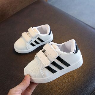 GIÀY ADIDAS SZ TRUNG CHO BÉ TRAI (MAI)0