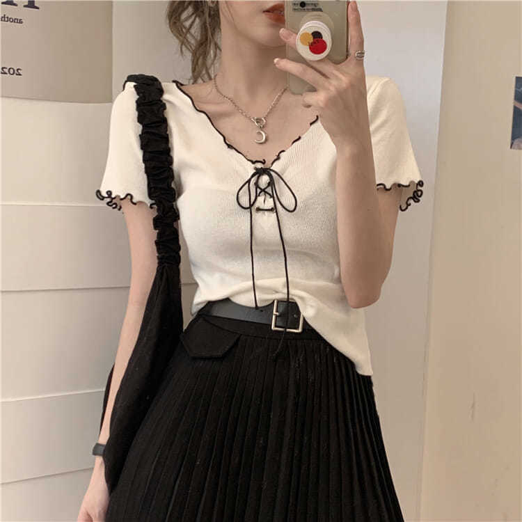 Áo Croptop Nữ Tay Ngắn Cổ Chữ V Phối Viền Bèo Dáng Body Siêu Hot