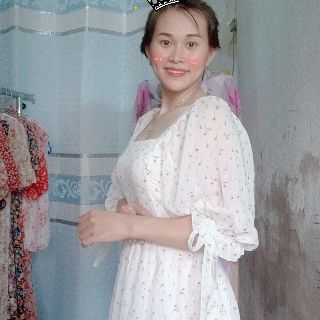 Đầm cổ vuông tay cột nơ