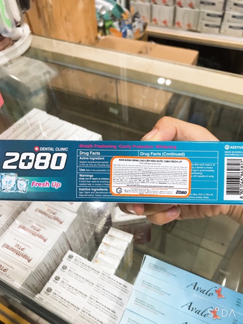 KEM ĐÁNH RĂNG 2080 FRESH UP Tinh Chất Bạc Hà 125gr