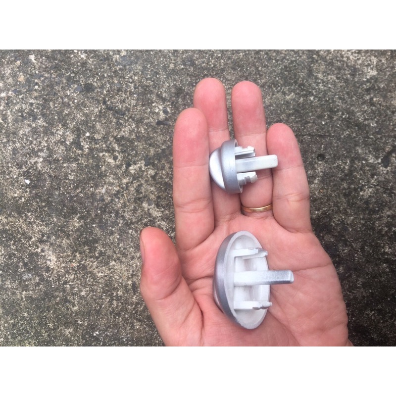 Núm điều chỉnh máy nước nóng ariston