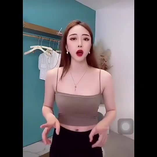 Áo Bra Nữ 2 Dây Mảnh Dáng Lửng Có Đệm Ngực Trend Mới 2066 | BigBuy360 - bigbuy360.vn