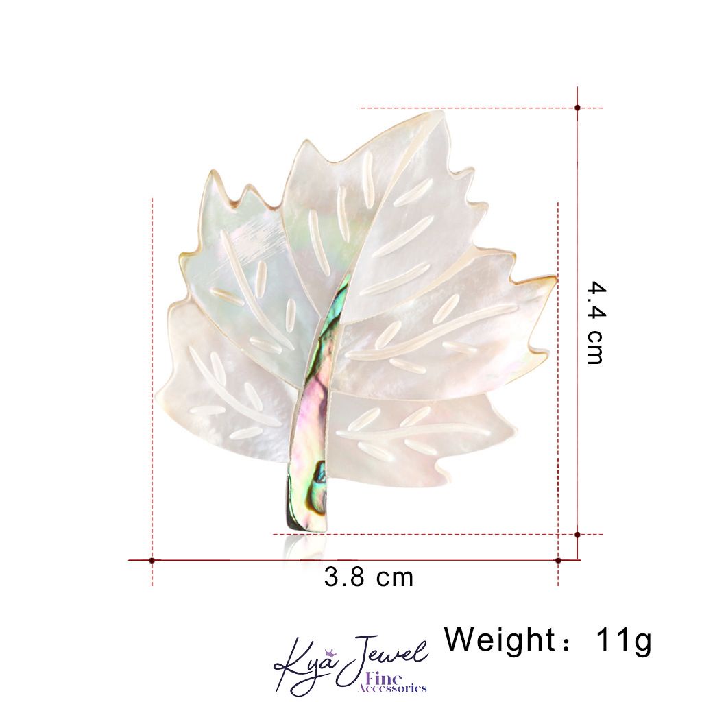 Cài áo Kya Jewel lá phong xà cừ thời thượng