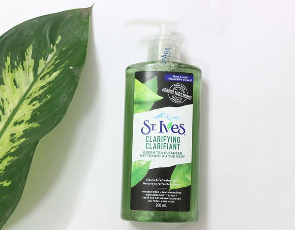 Gel Rửa Mặt Ngăn Ngừa Mụn Chiết Xuất Trà Xanh St.Ives Clarifying Clarifiant Green Tea Cleanser 200ml