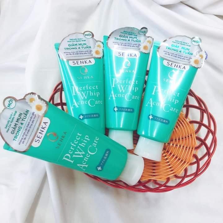Sữa rửa mặt cho da dầu mụn Senka, chiết xuất tơ tằm xanh lá 100g | BigBuy360 - bigbuy360.vn