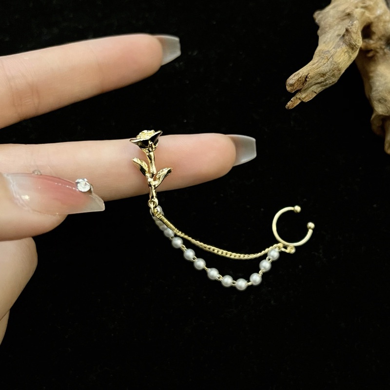 Khuyên Tai Chuỗi Đính Hoa Hồng Ngọc Trai Phong Cách Cổ Điển