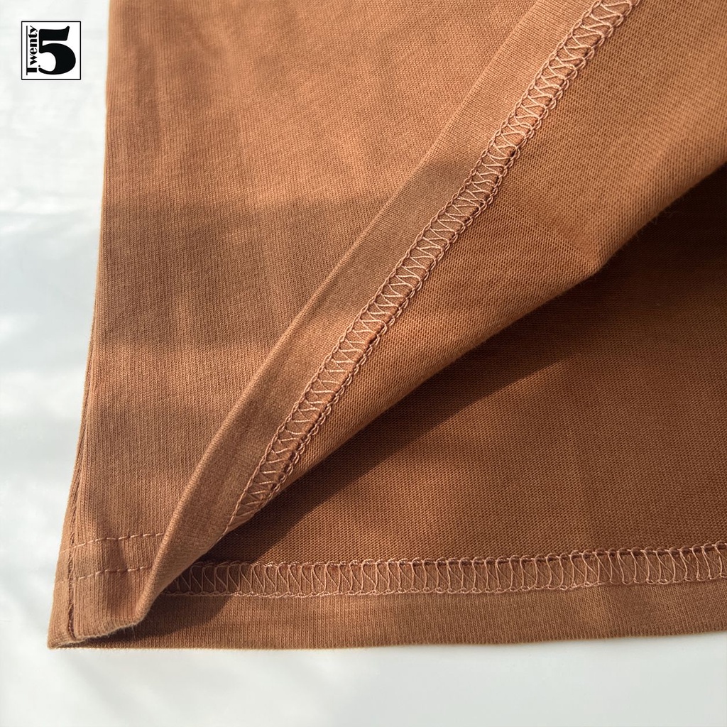 Áo thun nữ cổ tròn ngắn tay dáng rộng in chữ chất cotton mịn Twentyfive 4224