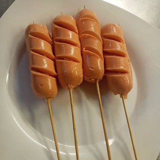 Mô hình xúc xích xiên que