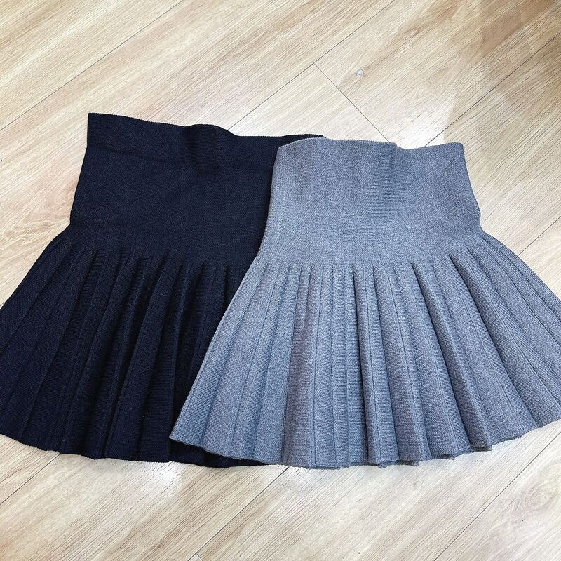 Chân váy ôm bụng