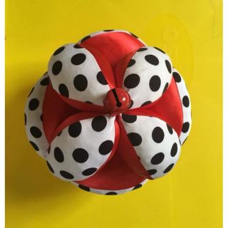 BÓNG GIẢI ĐỐ MONTESSORI( BÓNG LUYỆN CHÂN) 0 - 6 tháng