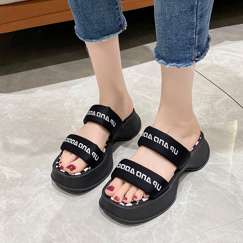 Dép Sandal Đi Biển Đế Dày Phong Cách Mới