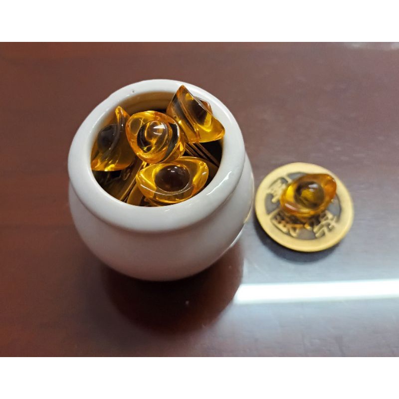 Hủ đồng xu thỏi vàng mini để bàn kích hoạt tài lộc