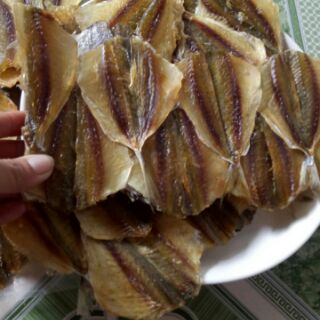 Khô cá chỉ vàng ngon size nhỡ, từ 12-14 con/lạng, chỉ 99k có ngay 500g, cá có vị vừa miệng, dễ ăn, không mặn
