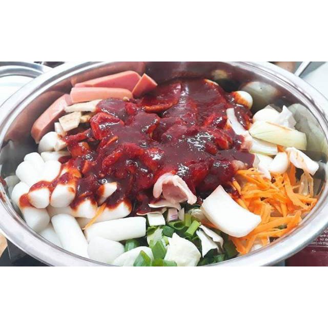 COMBO  1kg TOBOKKI TRUYỀN THỐNG KÈM HỘP TƯƠNG ỚT GOCHUJANG HÀN QUỐC 200G