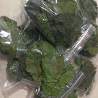 Lá dâu sấy khô cho tép cảnh