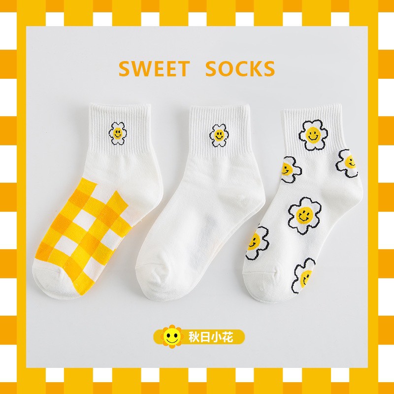 Set 3 đôi tất trắng họa tiết cánh hoa vintage Hàn Quốc TN102