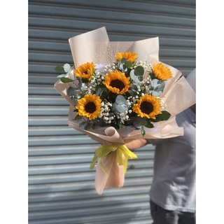 Bó hoa hướng dương rực rỡ - Tiệm Hoa Bốn Mùa