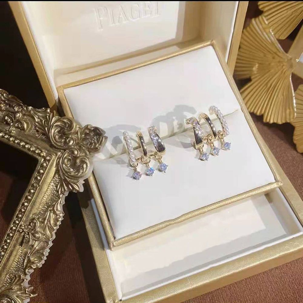Khuyên tai vòng chữ C bằng hợp kim phong cách Hàn Quốc cổ điển thời trang tùy chọn màu sắc cho nữ