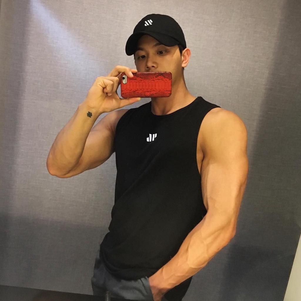 Áo ba lỗ nam chuẩn gym,3 lỗ Tanktop sát nách thể thao chất vải co dãn mềm mịn tập gym 10 màu cao cấp