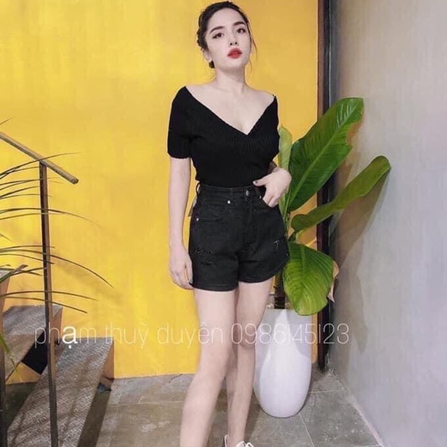 Áo thun gân trễ vai