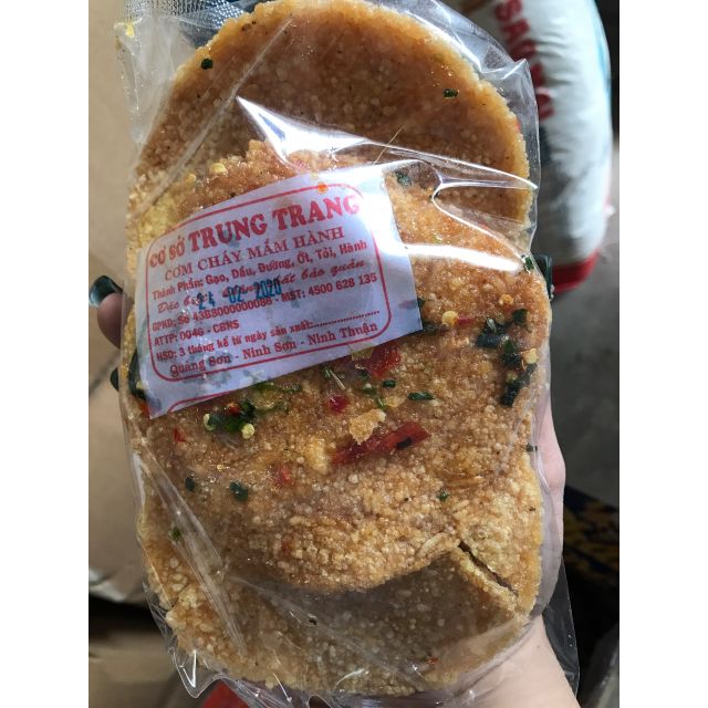 Cơm cháy chiên mắm hành