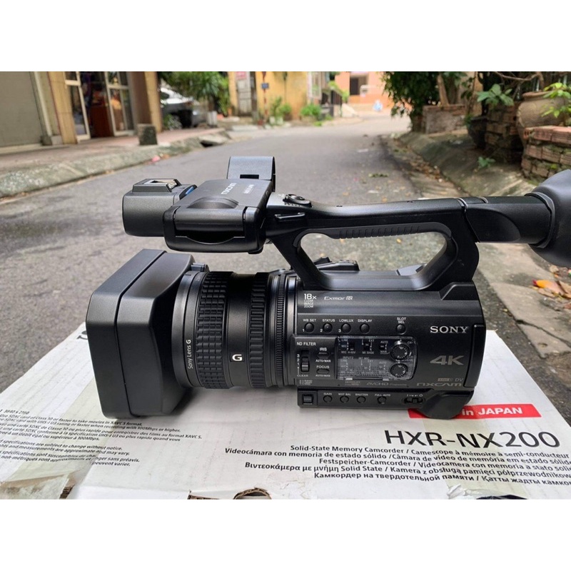 Máy Quay Sony HXR-NX200 4K  còn box như mới