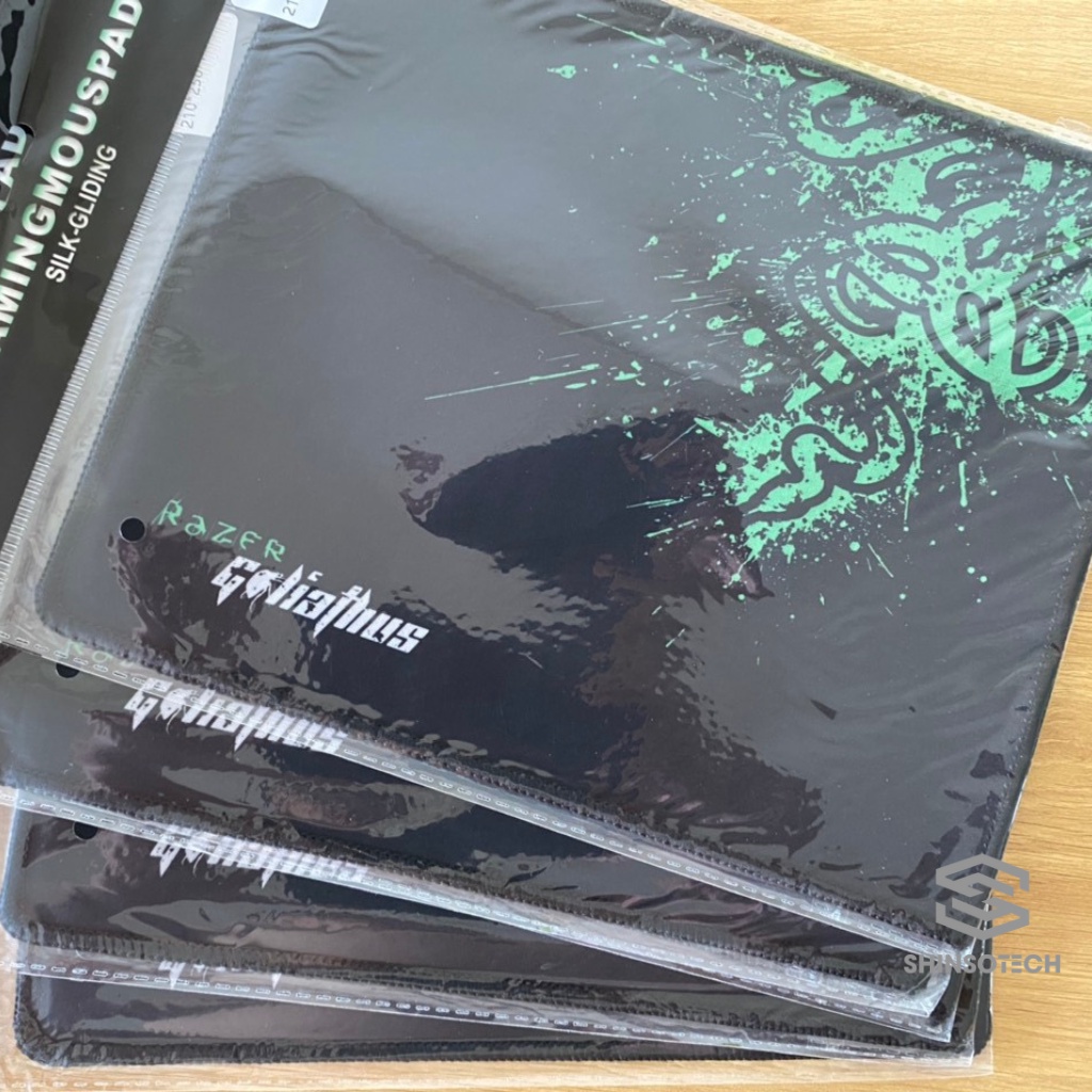 Miếng lót chuột Razer 25x21 và 29x25 hỗ trợ di chuột chính xác chống trượt trang trí