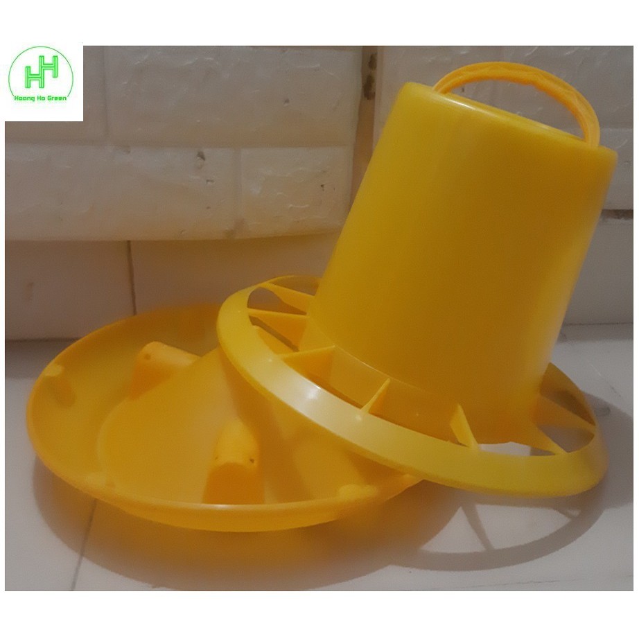 1 Máng ăn nhỡ liền vành   Chia ô, Kích Thước 33x33x20Cm - Nhựa Bình Thuận