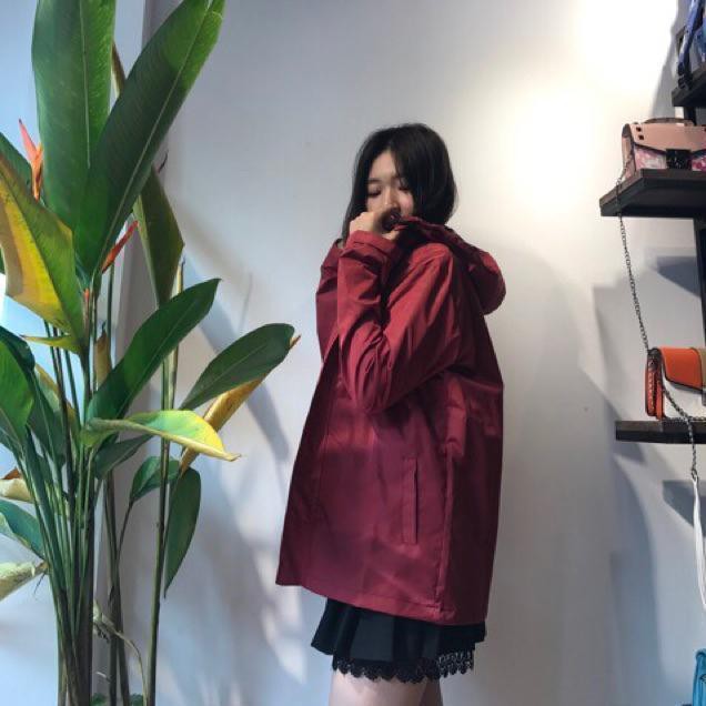 .... Áo khoác gió nữ hot trend