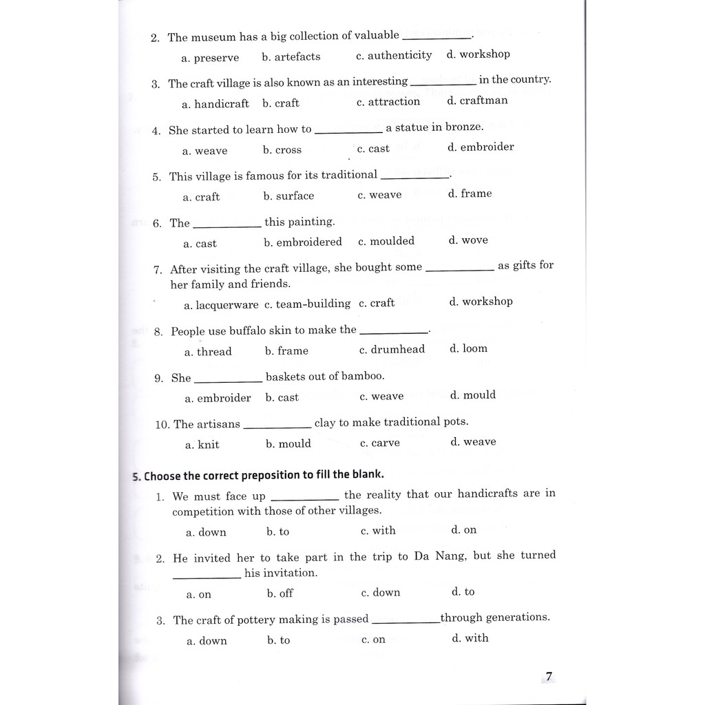 Sách - 700 câu trắc nghiệm tiếng anh 9 - Pearson - Tặng đáp án