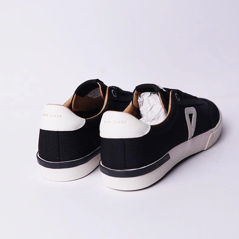 Giày đế bằng xuất dư Anh pepe jeans - Đen gót trắng