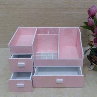Kệ mỹ phẩm max