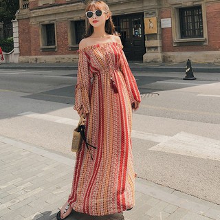 Đầm chiffon tay dài trễ vai in hình mặt cười phong cách Bohemian
