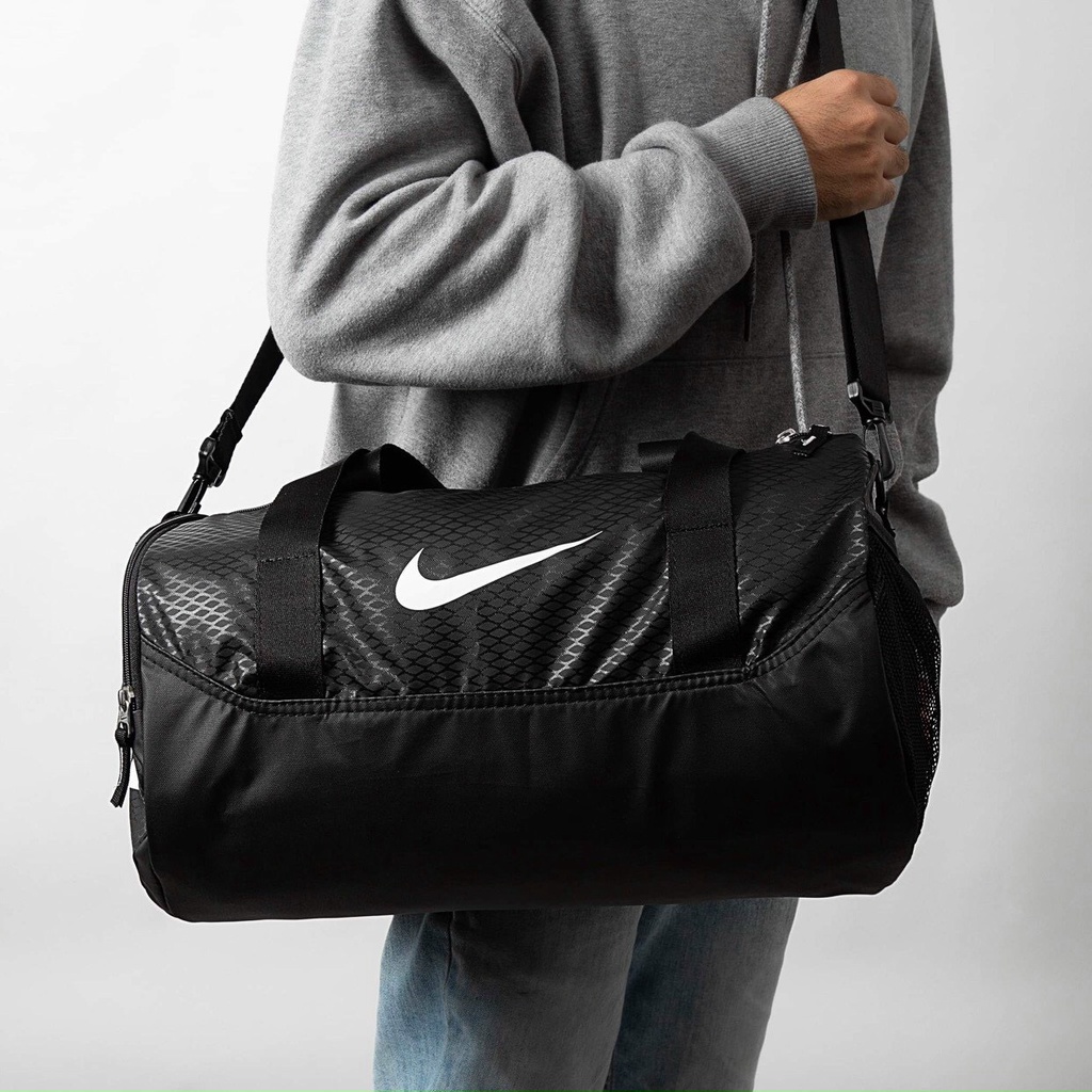 Túi Trống Gym Du lịch Đeo Chéo Nam Nữ N MEDIUM DUFFEL BAG để được 3-4 Bộ Quần Áo Chống Nước Bảo hành Trọn Đời