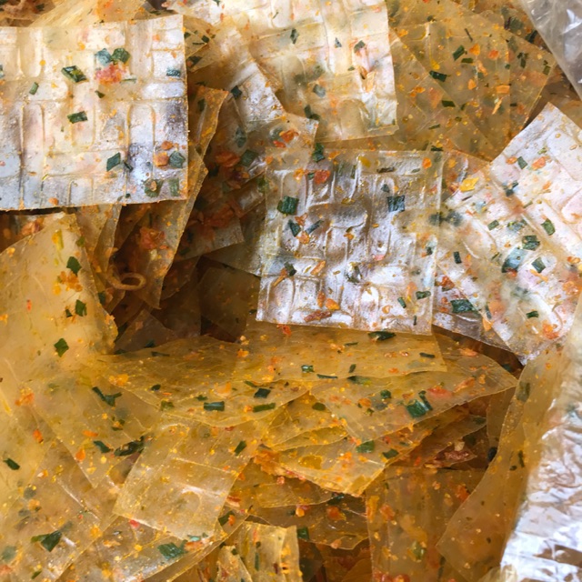 Bánh tráng tôm hành Long An