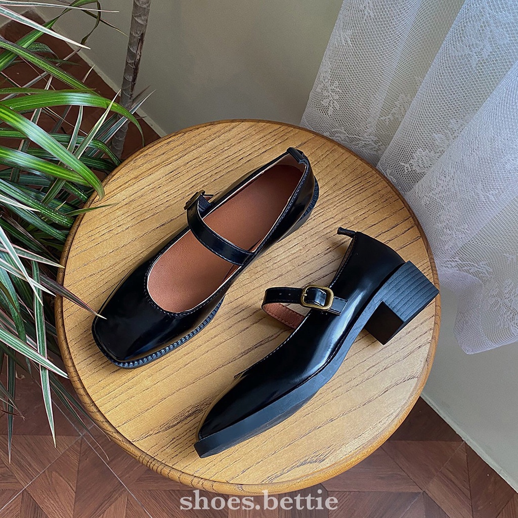 Giày Mary Jane bóng mũi vuông khoá gold