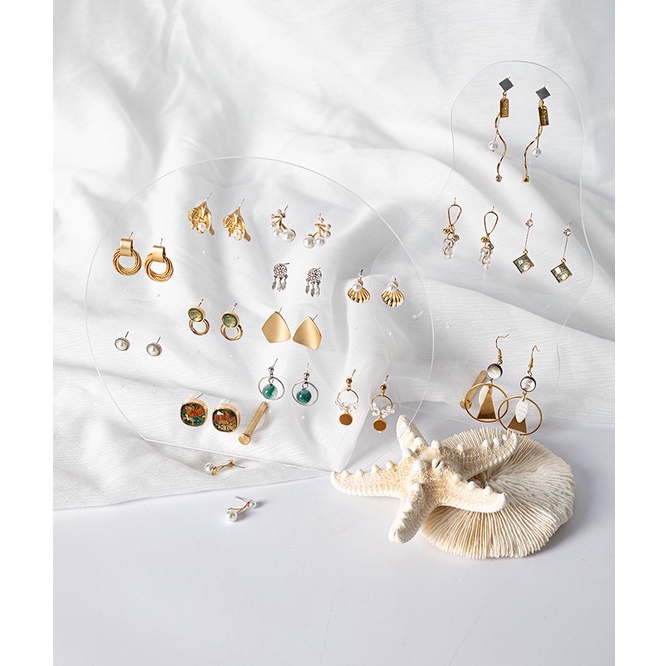 Giá đỡ trưng bày trang sức bằng Acrylic tiện dụng