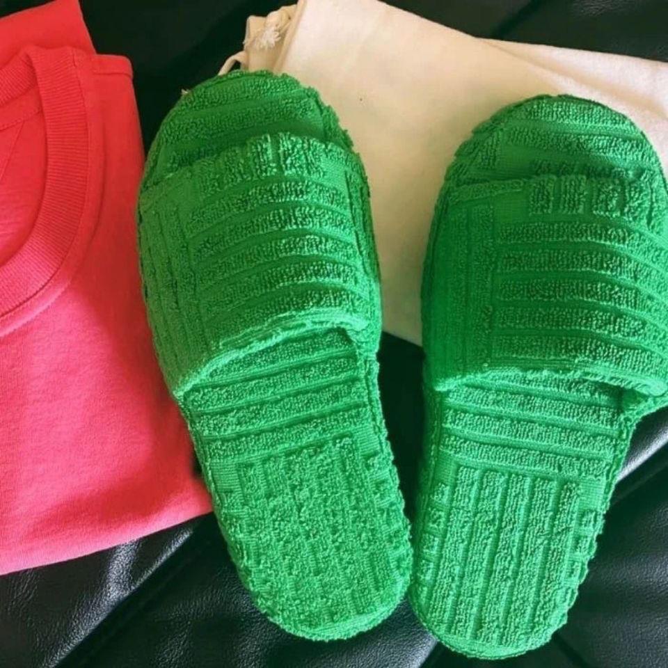 Dép Bông Đế Dày Nâng Chiều Cao Màu Xanh Lá Thời Trang Thu Đông Dành Cho Nữ 2022