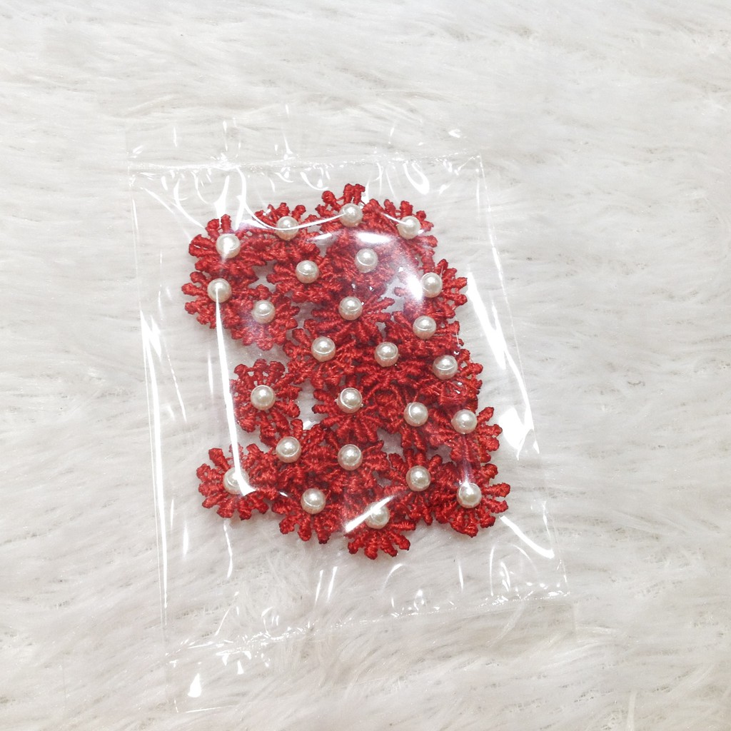 Gói 25 hoa mai thạch thảo thêu 3d đính cườm trai kết áo trang trí váy đầm size 1.2cm