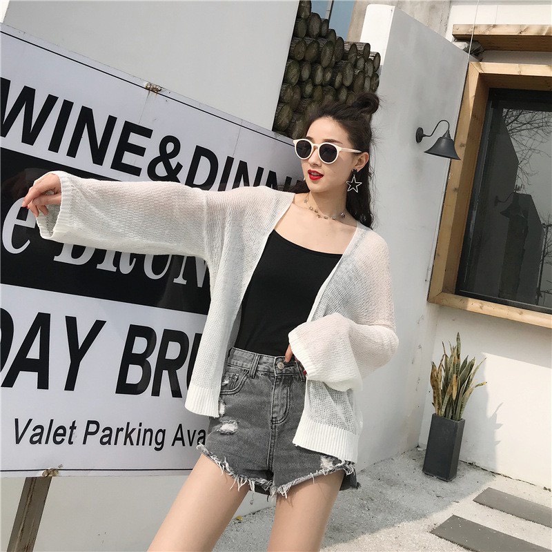 Áo cadigan khoác ngoài len mỏng đi biển