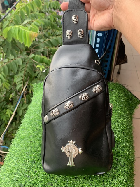 Túi đeo chéo Chrome Hearts