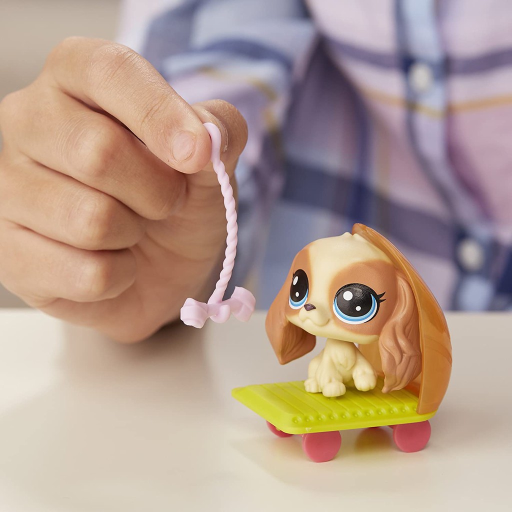 Đồ chơi LITTLEST PET SHOP - Xe cắm trại của Cozy Camper - Mã SP E2103/E0393