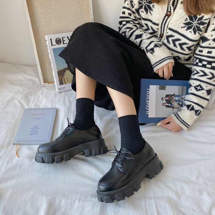 Giày Thể Thao Màu Trơn Buộc Dây Cá Tính Trẻ Trung Phong Cách Hàn Quốc Cho Nữ | BigBuy360 - bigbuy360.vn