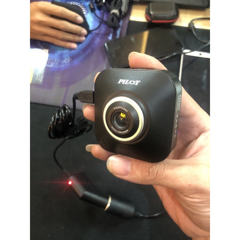 Camera hành trình Pilot DASHCAM 720 cao cấp Mỹ được sản xuất tại Việt Nam | BigBuy360 - bigbuy360.vn