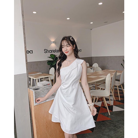 ĐẦM DỰ TIỆC LỆCH VAI MỘT BÊN CHUỖI COCA H DRESS